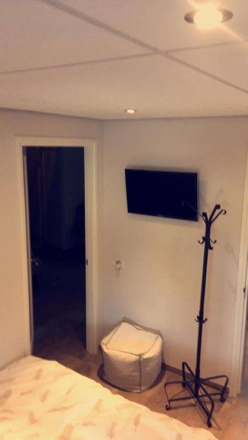 Bed and Breakfast Voormalig Politiebureau Overloon Esterno foto
