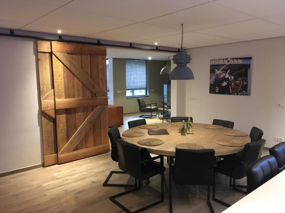 Bed and Breakfast Voormalig Politiebureau Overloon Esterno foto
